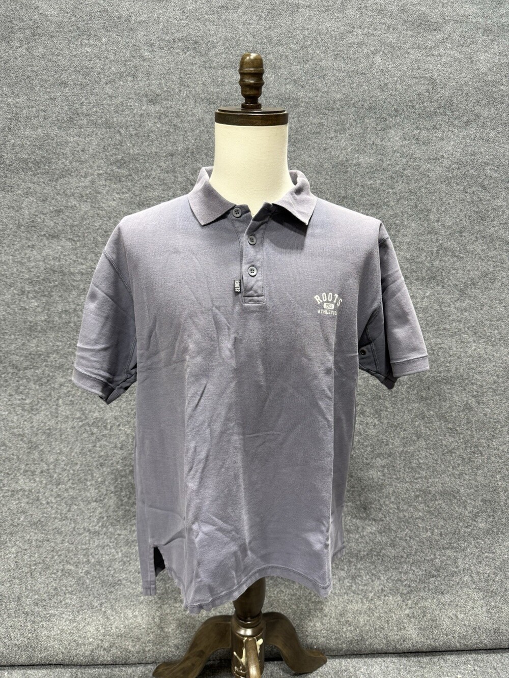 Roots Athletics Mens Large Gray Polo Shirt 1973 Short Sleeve Cotton Canada Logo